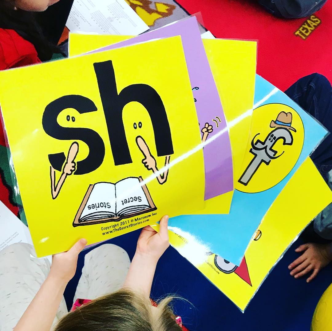 Pretty Phonics Posters